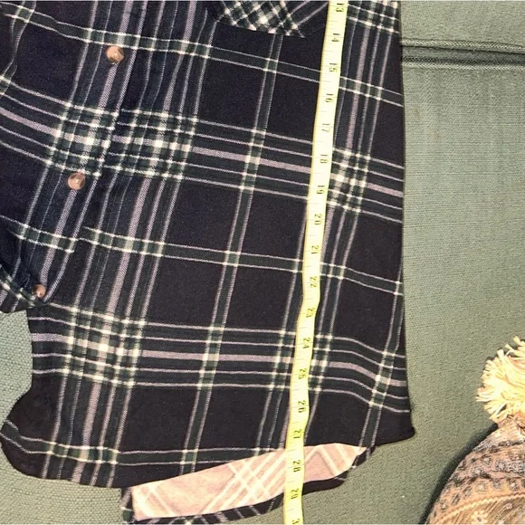 Eden & Olivia Blue and Green Plaid Top Open Back Button Down - Picture 10 of 10